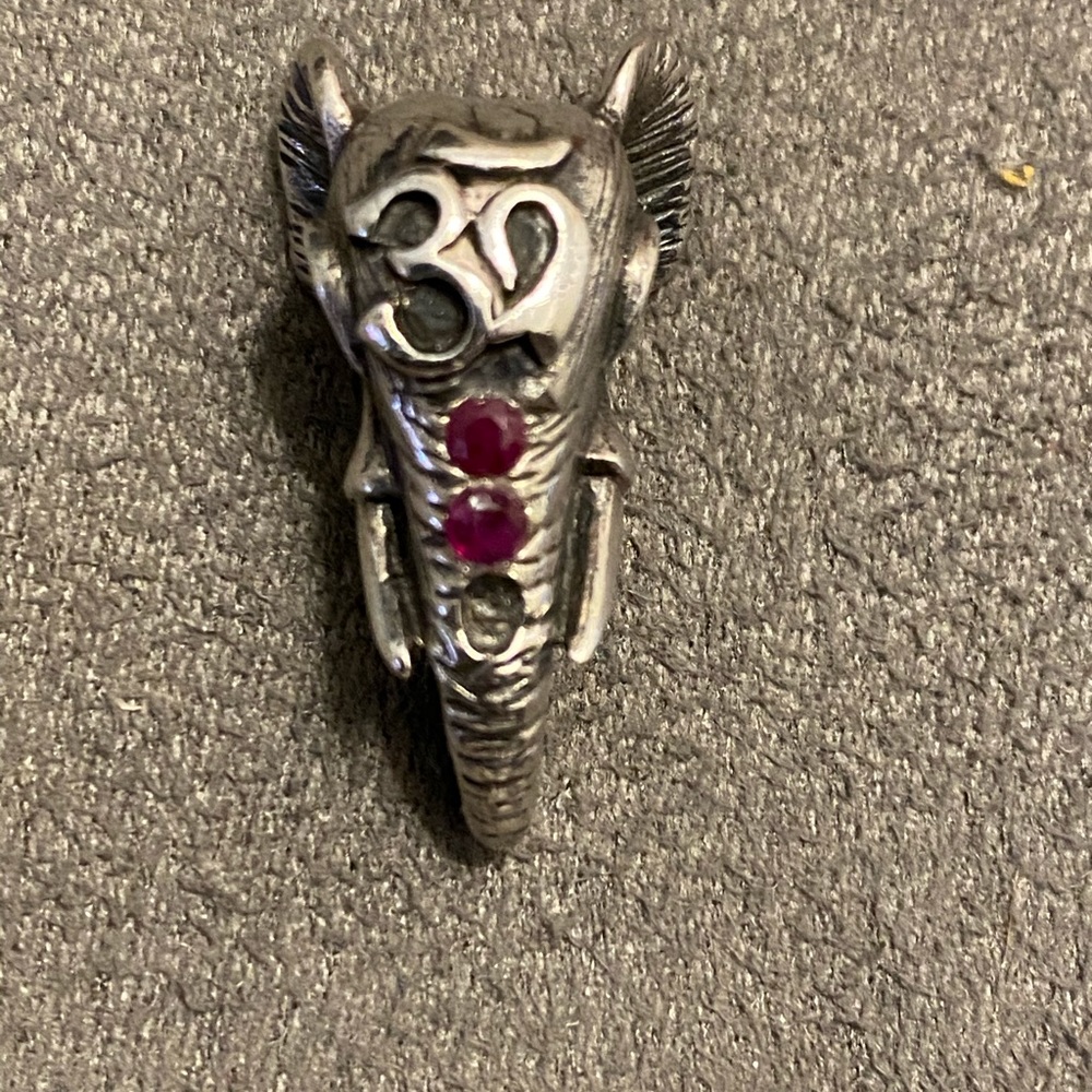 Buddhist Elephant Head SS w/Unfinished Rubies